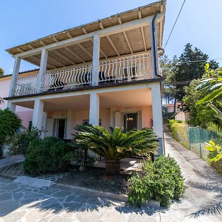 Marina Апартаменты *